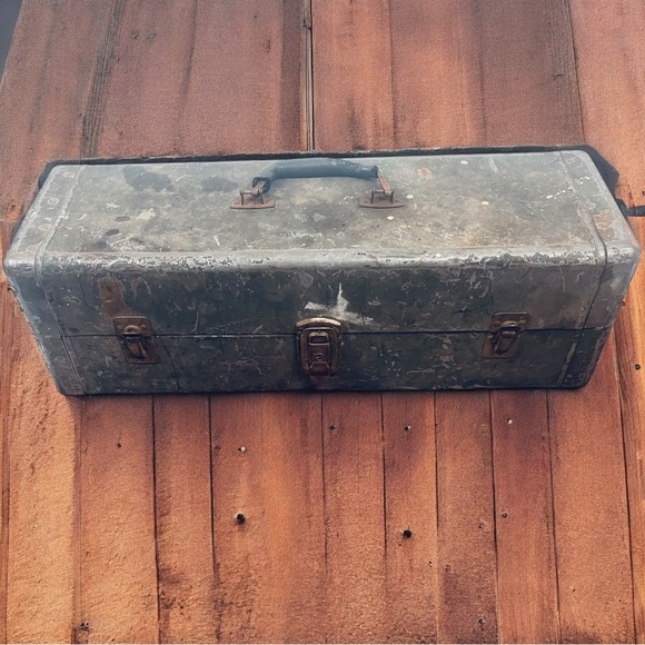 Vintage Metal Tackle & Tool Box – 22" Long – Classic Fishing Gear Organizer - Picture 1 of 12